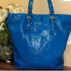 Badgely Mischka Blue Tote Bag